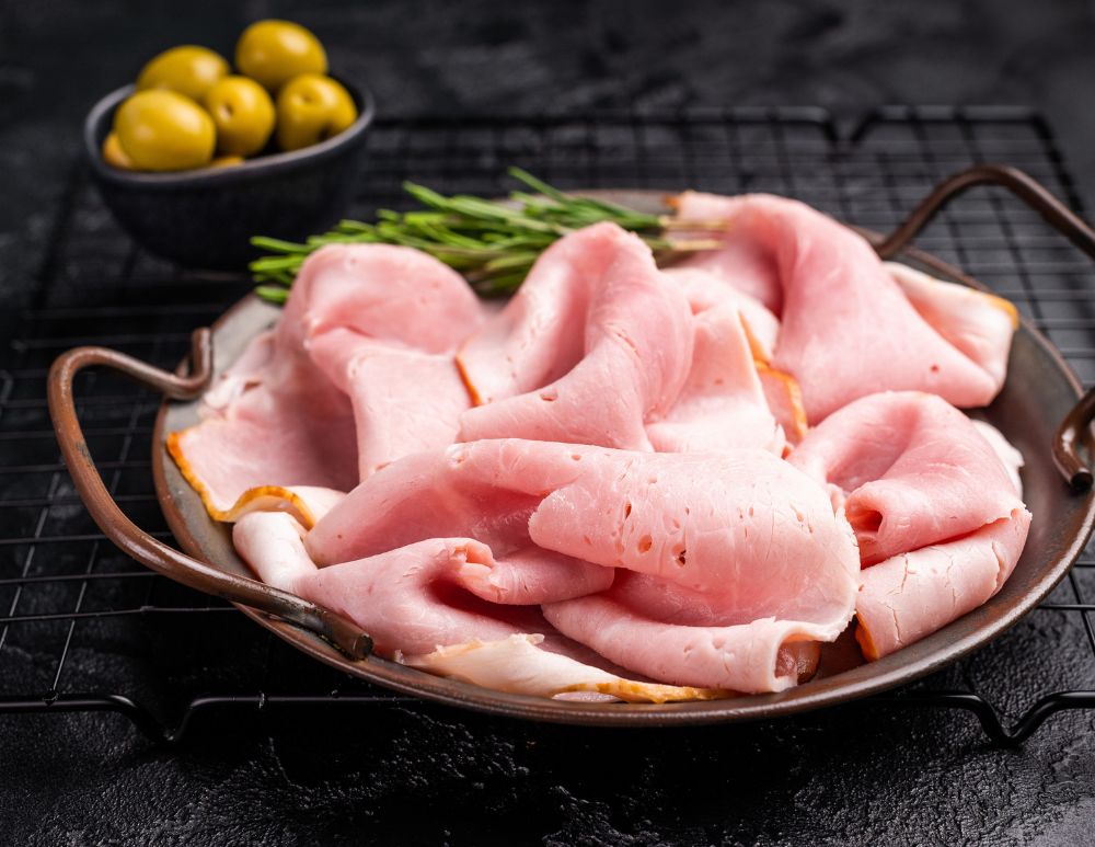 prosciutto cotto slices