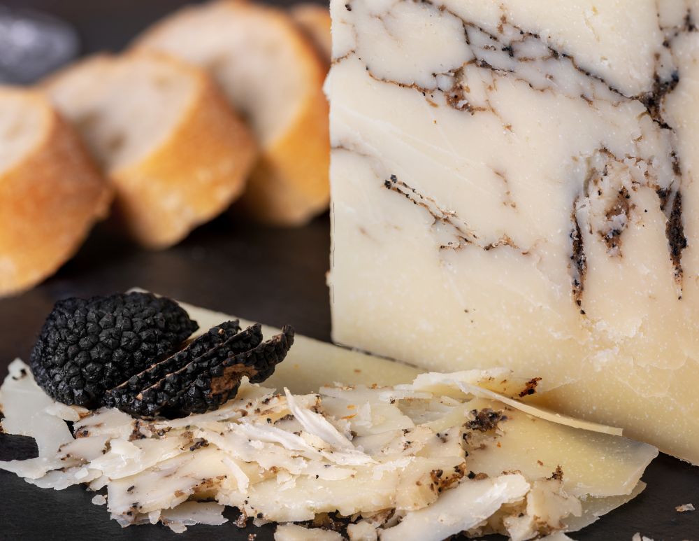 Dry aged cheese with Truffle